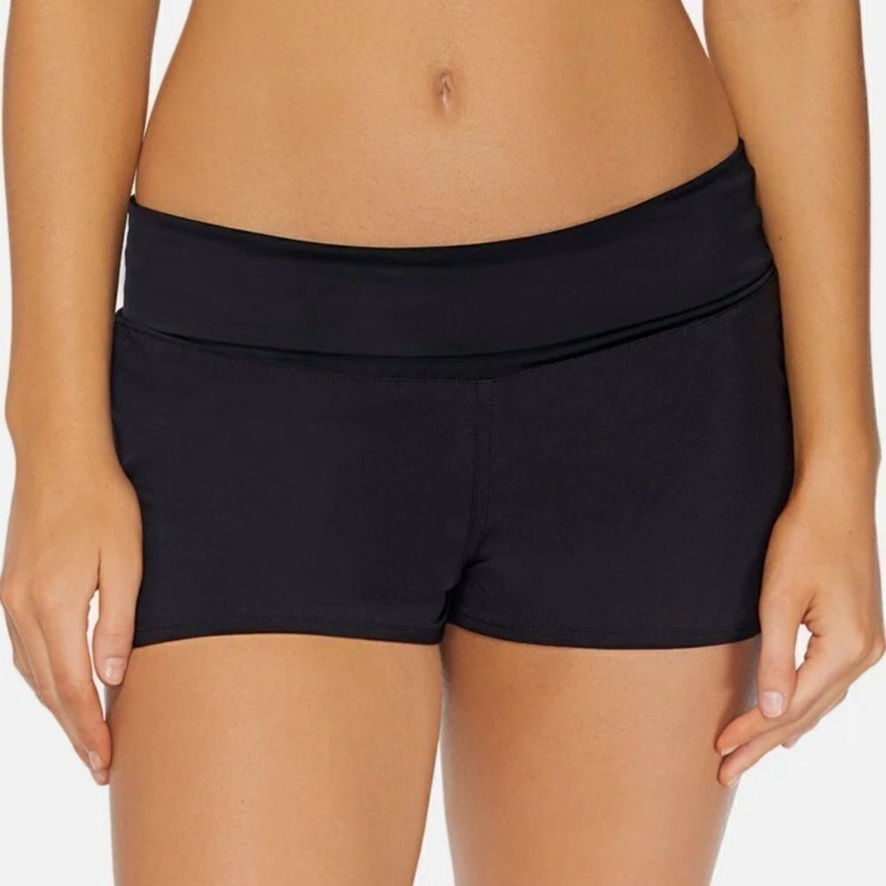 Raisins Womens 2" Aloha Dolphin-Hem Board Athletic Shorts Black swimming swim